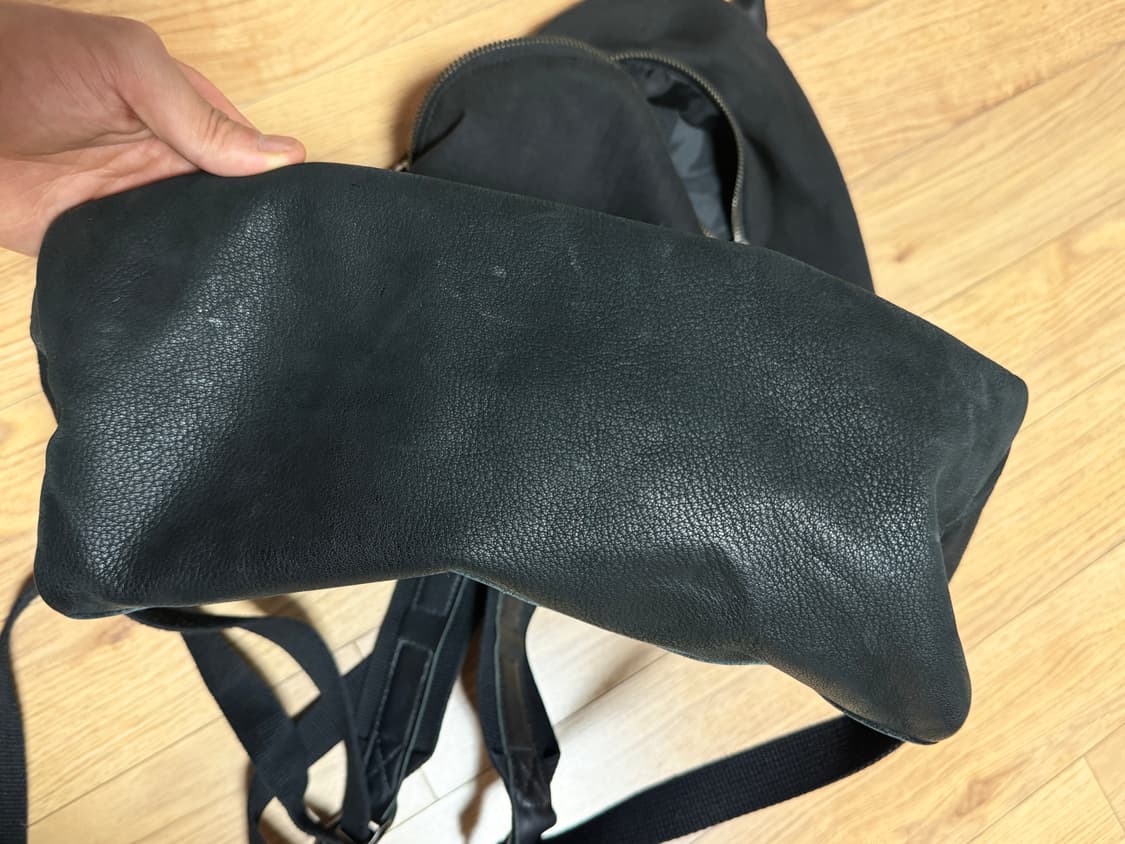 해칭룸 레더 데이팩 블랙 상품이미지2