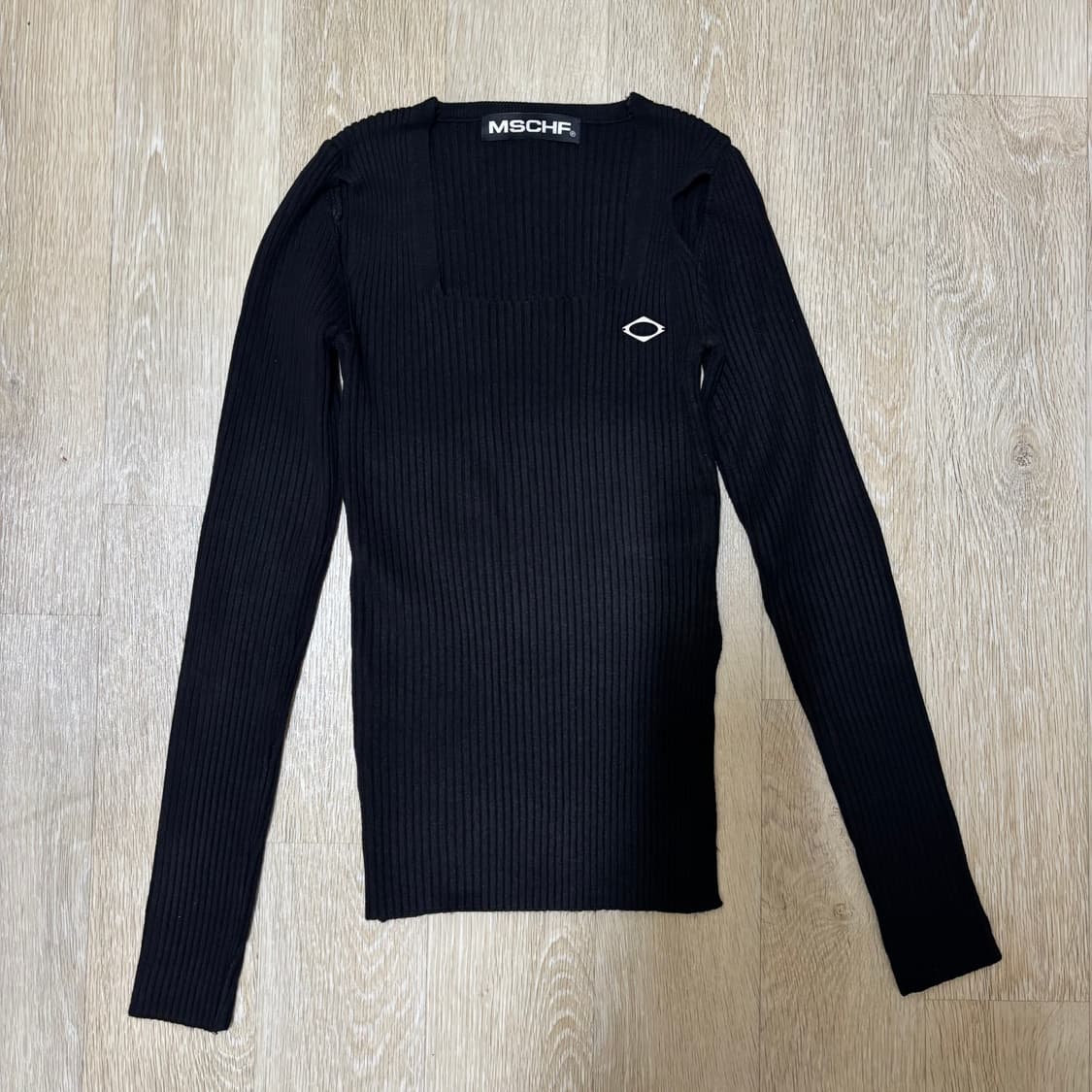 미스치프 스퀘어넥 니트 탑 / 블랙 상품이미지3