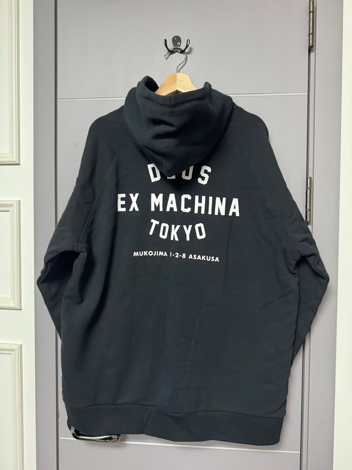 크림택) 데우스 엑스 마키나 도쿄 후드티 2XL 블랙 새상품 상품이미지3