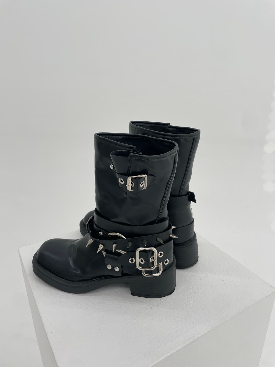 Black Studded detail Boots  상품이미지3