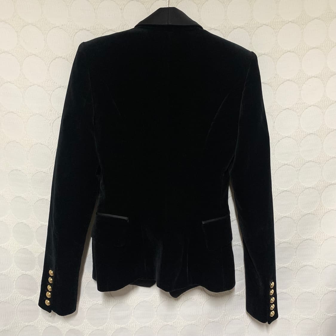 발망 x H&M 블랙 벨벳 자켓 상품이미지4