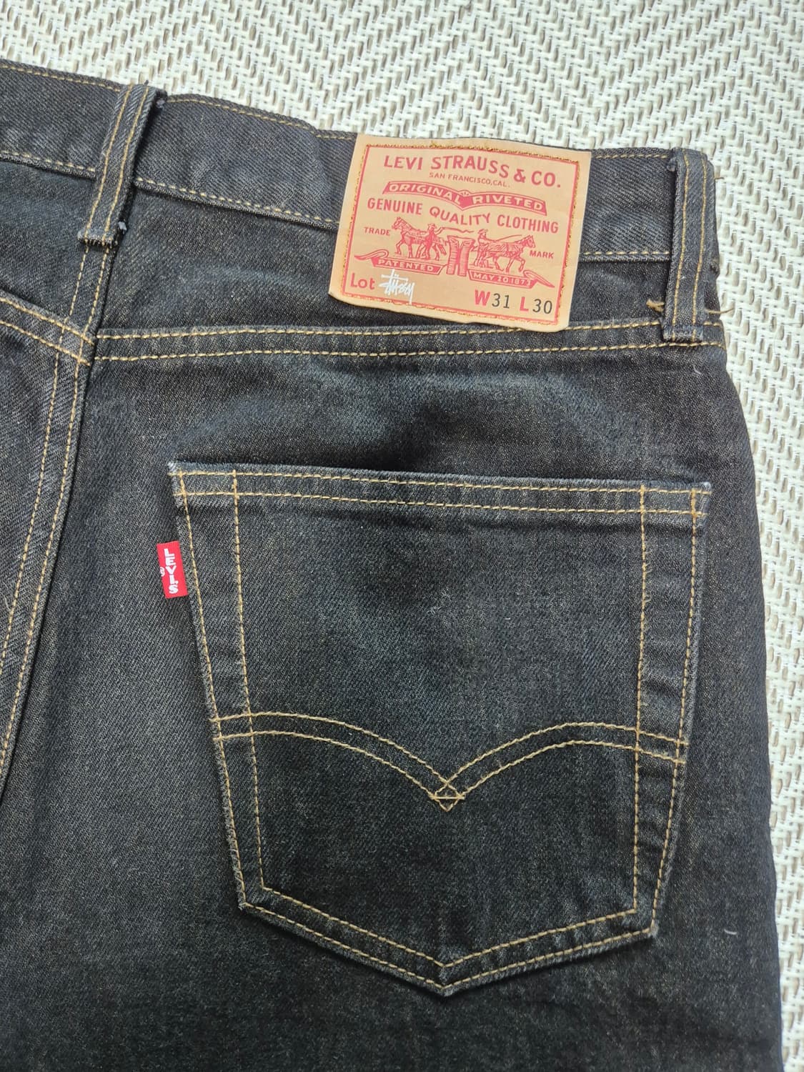 스투시 x 리바이스 크리스피 린스 568 진 블랙 상품이미지4