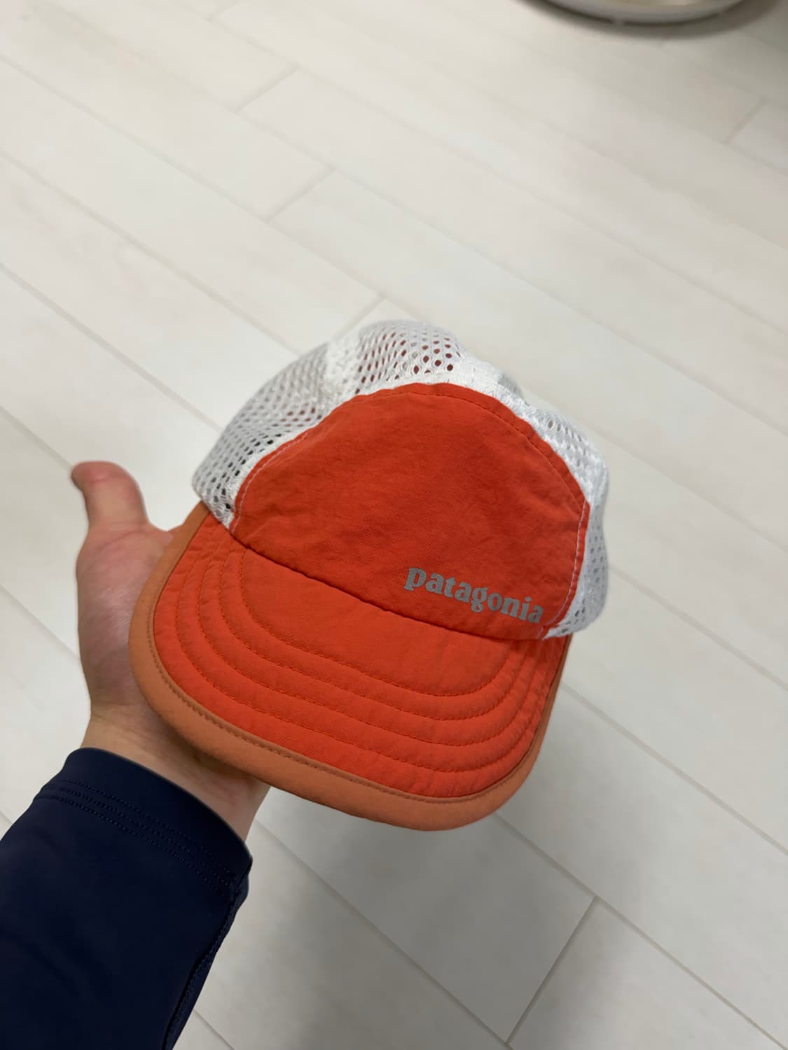 파타고니아 덕빌 캡  사진찍고 절대 착용안합니다  오염 안보여요 찢김은  상품이미지1