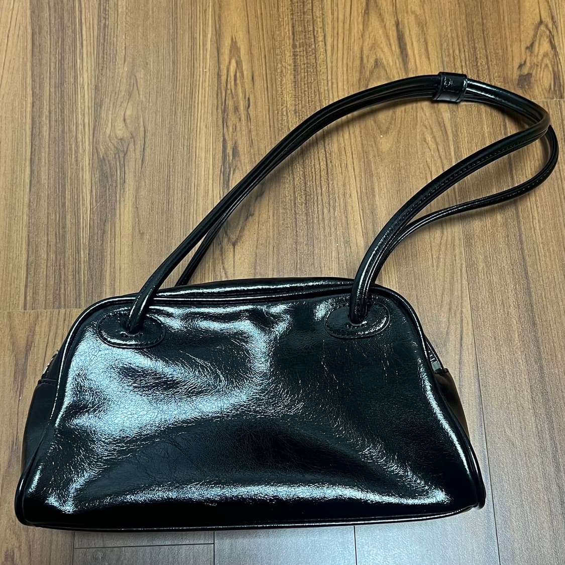 크리스틴 프로젝트 투지퍼 백 바게트 블랙페퍼 가방 상품이미지1