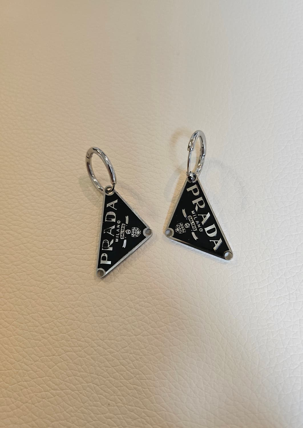 프라다 업사이클링 빈티지 드롭 귀걸이 상품이미지2