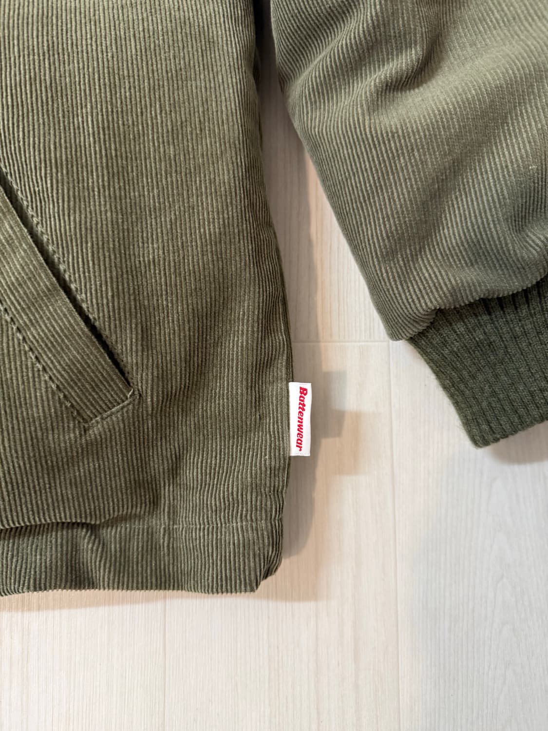 Battenwear 바튼웨어 올리브 색상 코듀로이 다운자켓 상품이미지9