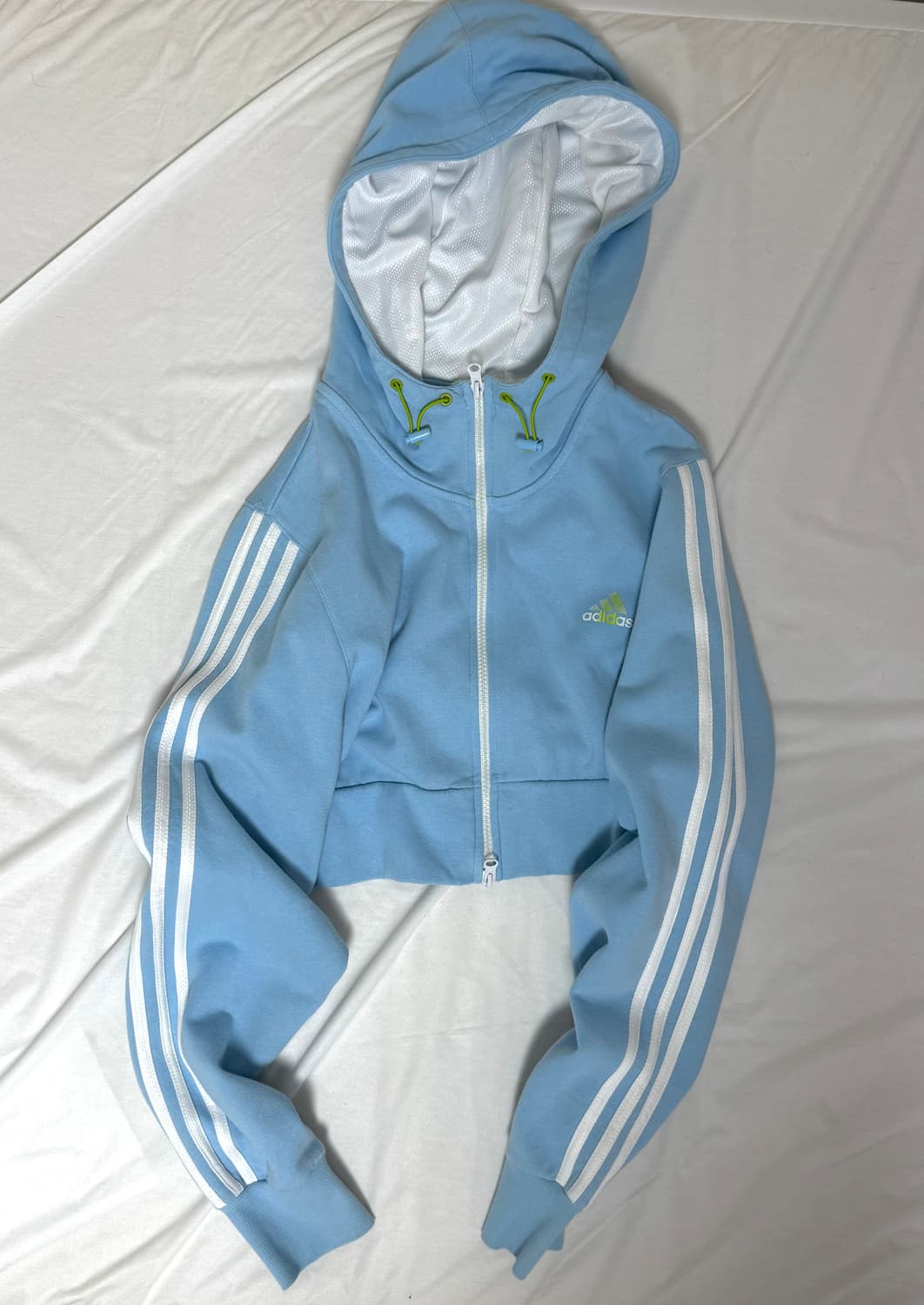 아디다스 커스텀 크롭 스카이블루 져지 집업 상품이미지1