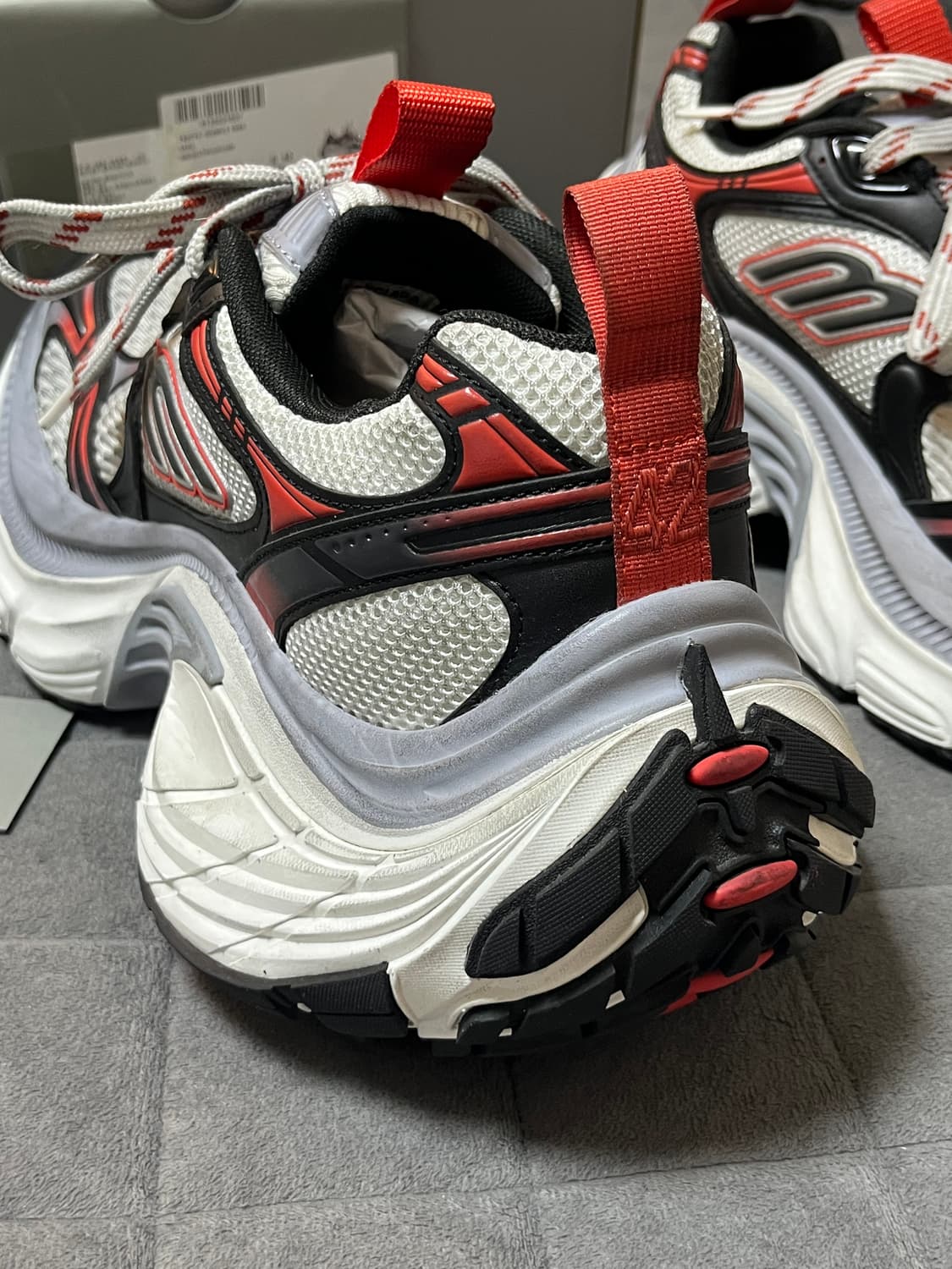 발렌시아가 10xl 상품이미지5