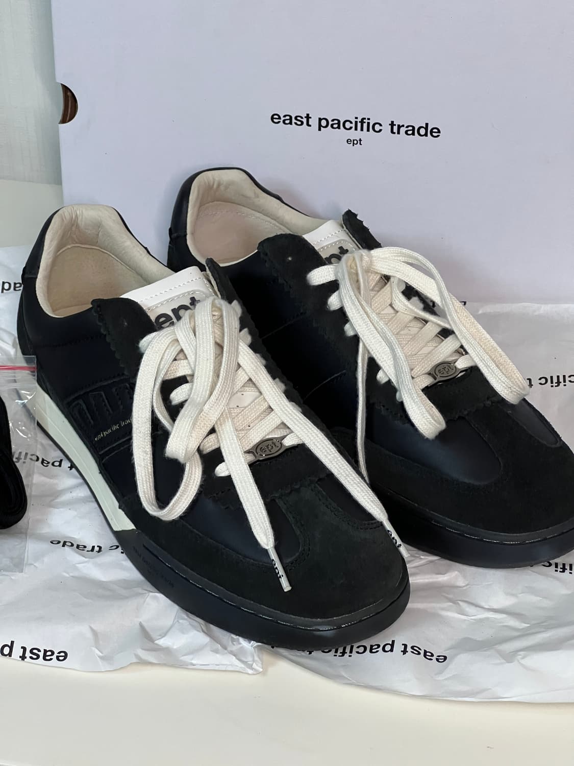 EPT Diego 블랙/벨루가 정가 13.9만 판매 상품이미지1