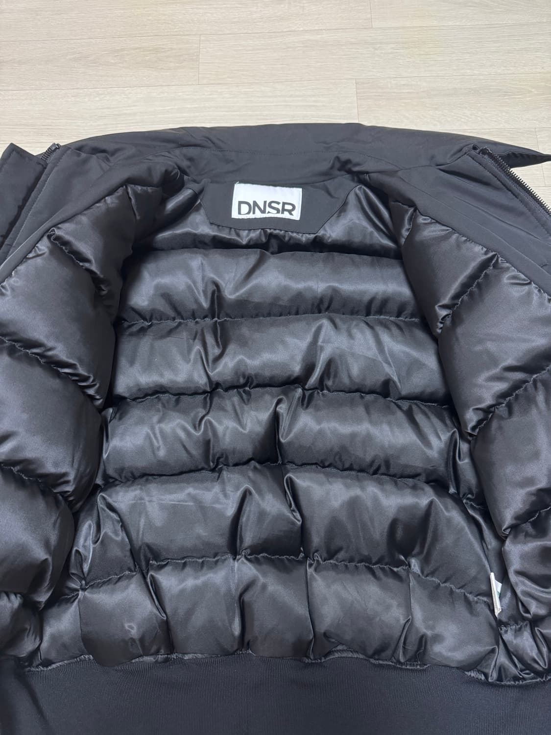 [XL] DNSR 디앤써 플라이트 크롭 덕다운 패딩 점퍼 블랙 상품이미지3