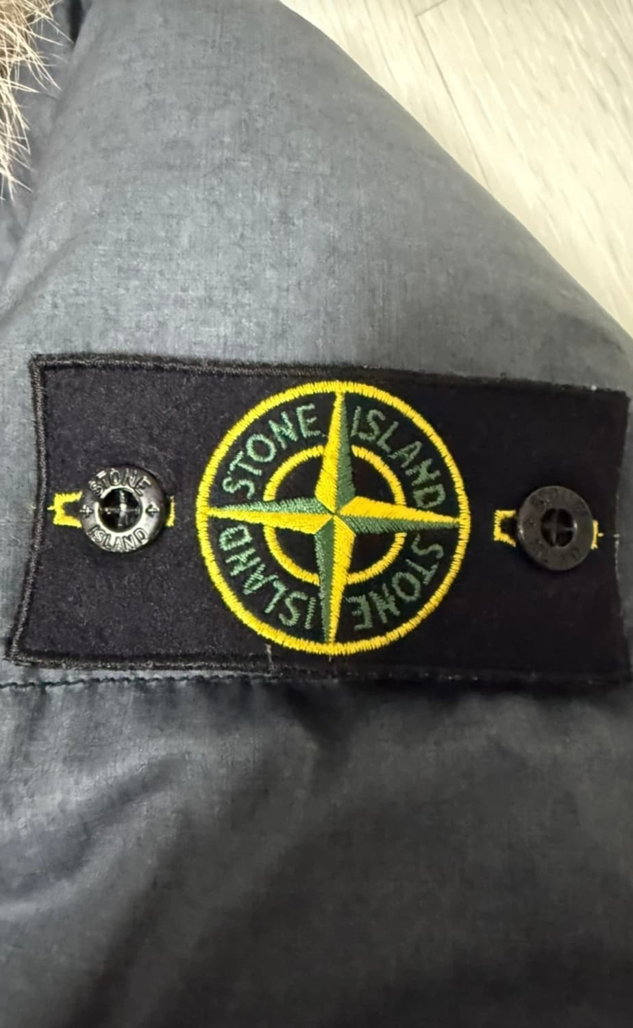 스톤아일랜드 RESIN POPLIN DOWN-TC 코요 테 퍼 탈부착 상품이미지3