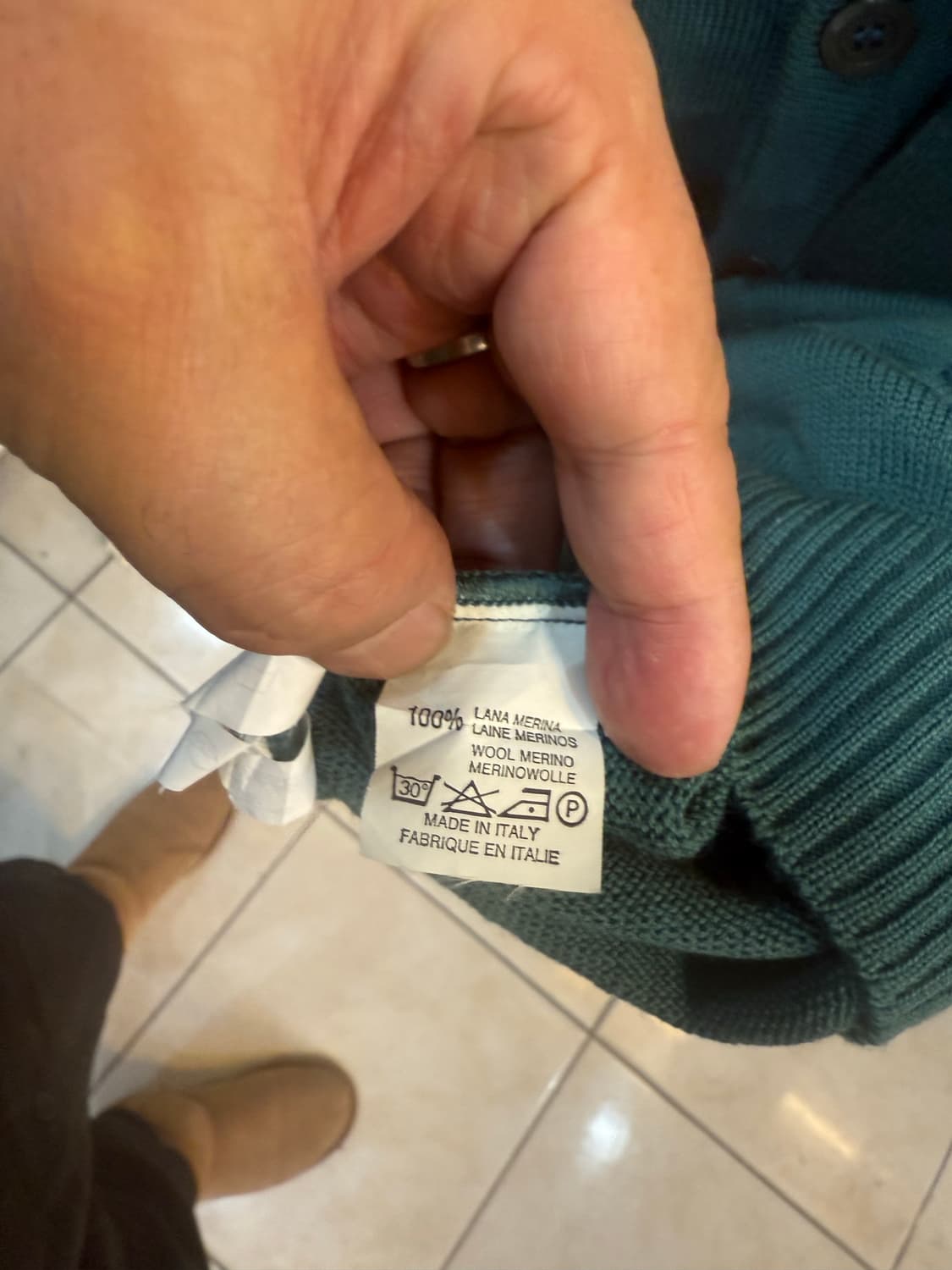 50/100 정품 펜디 가디건 팝니다 상품이미지4