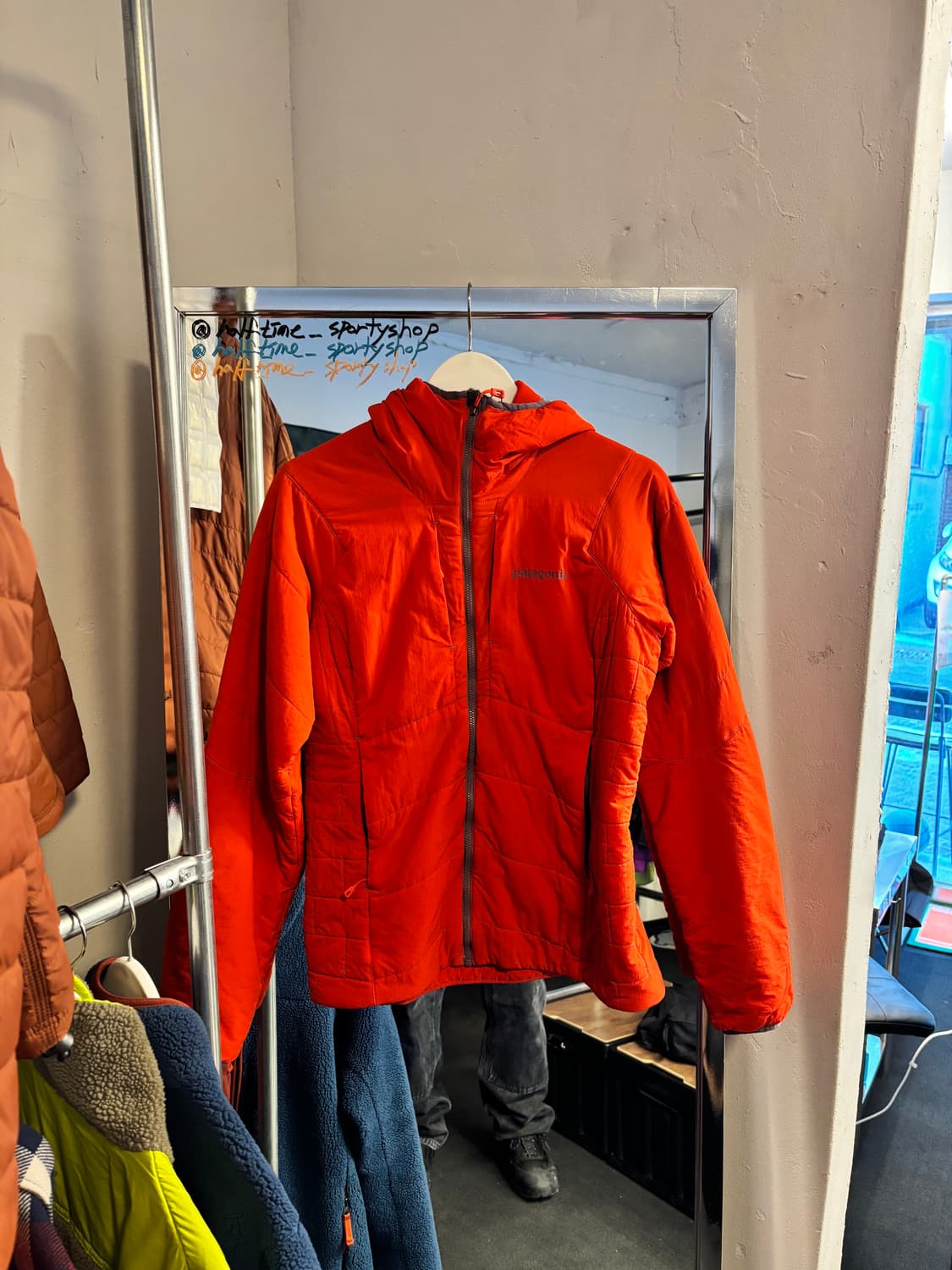 파타고니아 경량패딩 상품이미지1