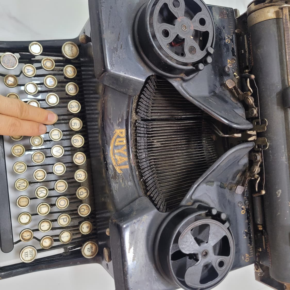 미 1910년대 빈티지 타자기

 상품이미지3