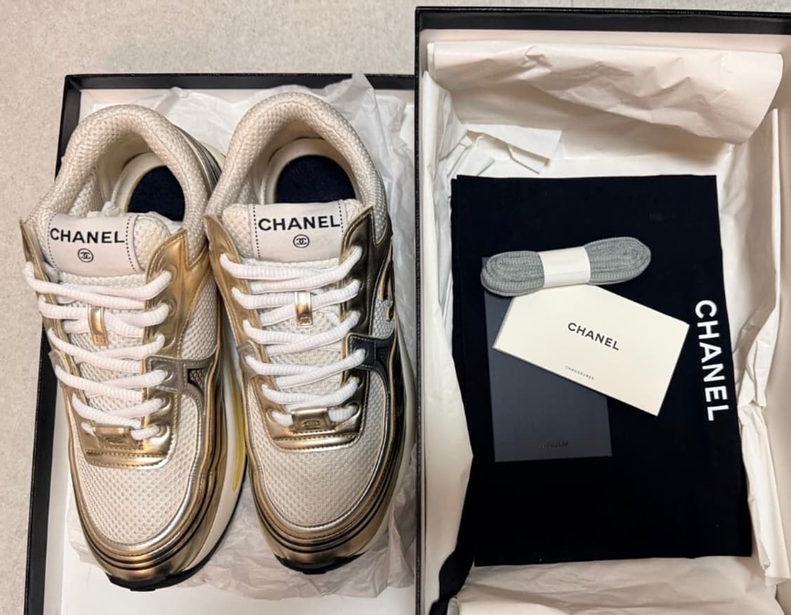 [정품] 샤넬 CC 로고 믹스투톤 스니커즈 240 풀구성 상품이미지1