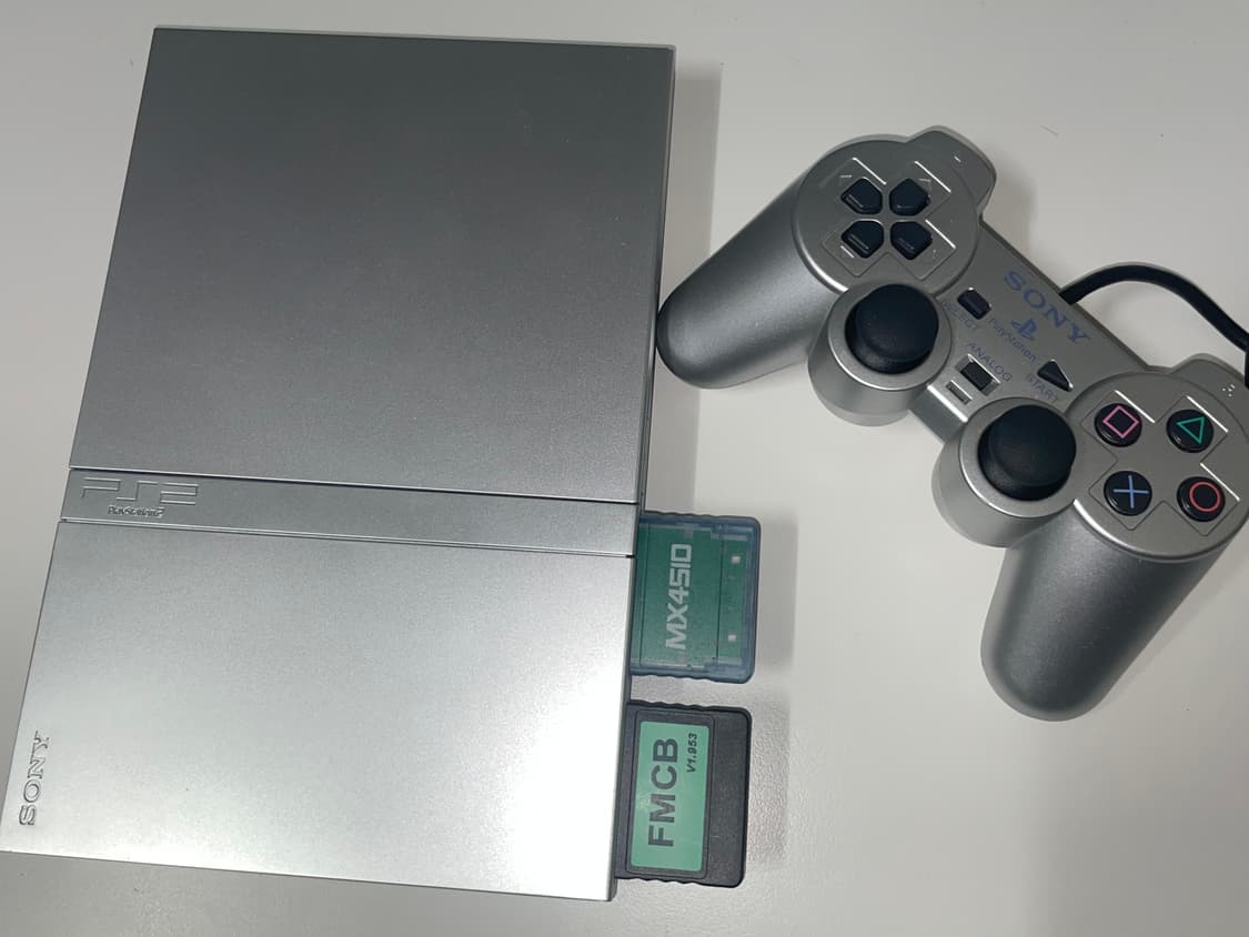 플스2 슬림 75000 실버 본체 상품이미지1