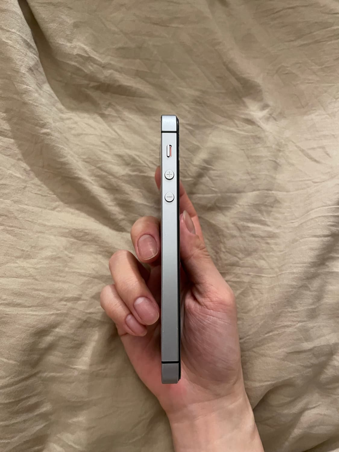 아이폰 se1 스페이스 그레이 (무음) 상품이미지3