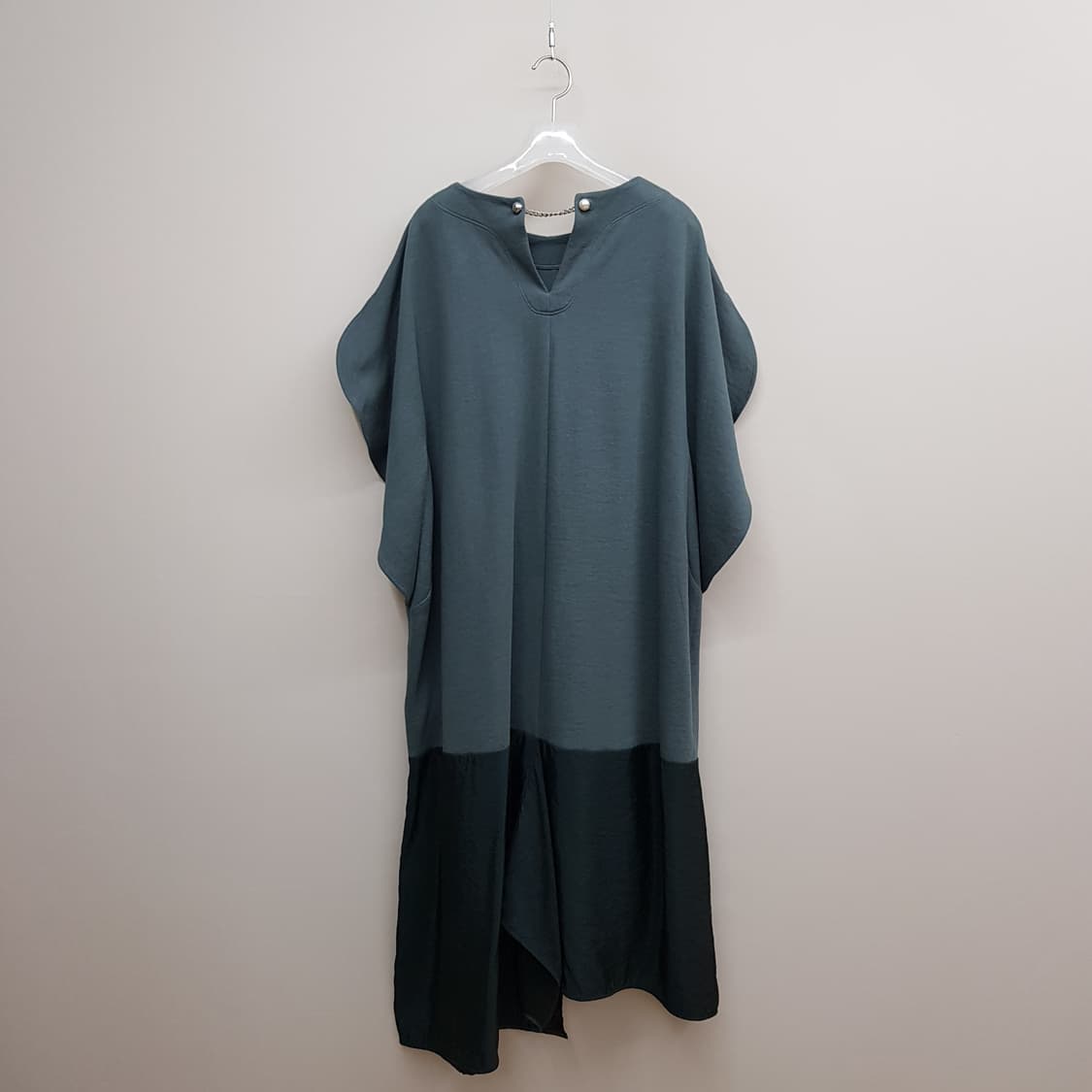 한섬 시스템 2021 체인 디테일 컬러블록 루즈핏 원피스 M사이즈 상품이미지5