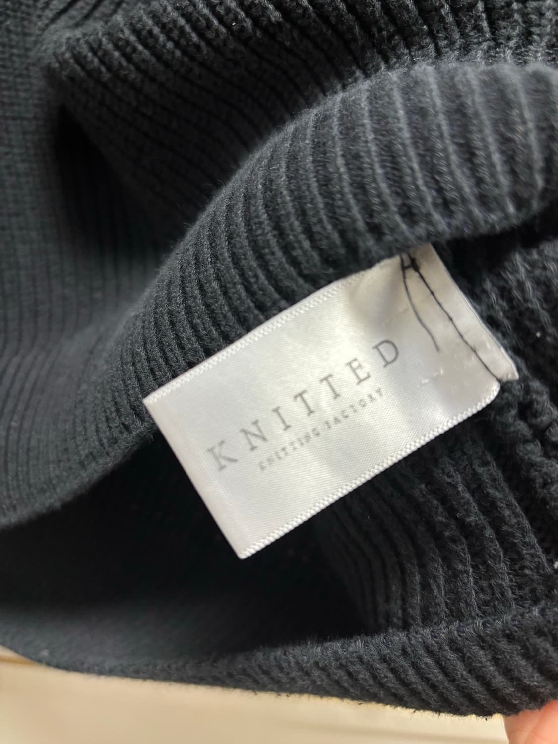 KNITTED 니티드 니트 블랙 L 상품이미지3