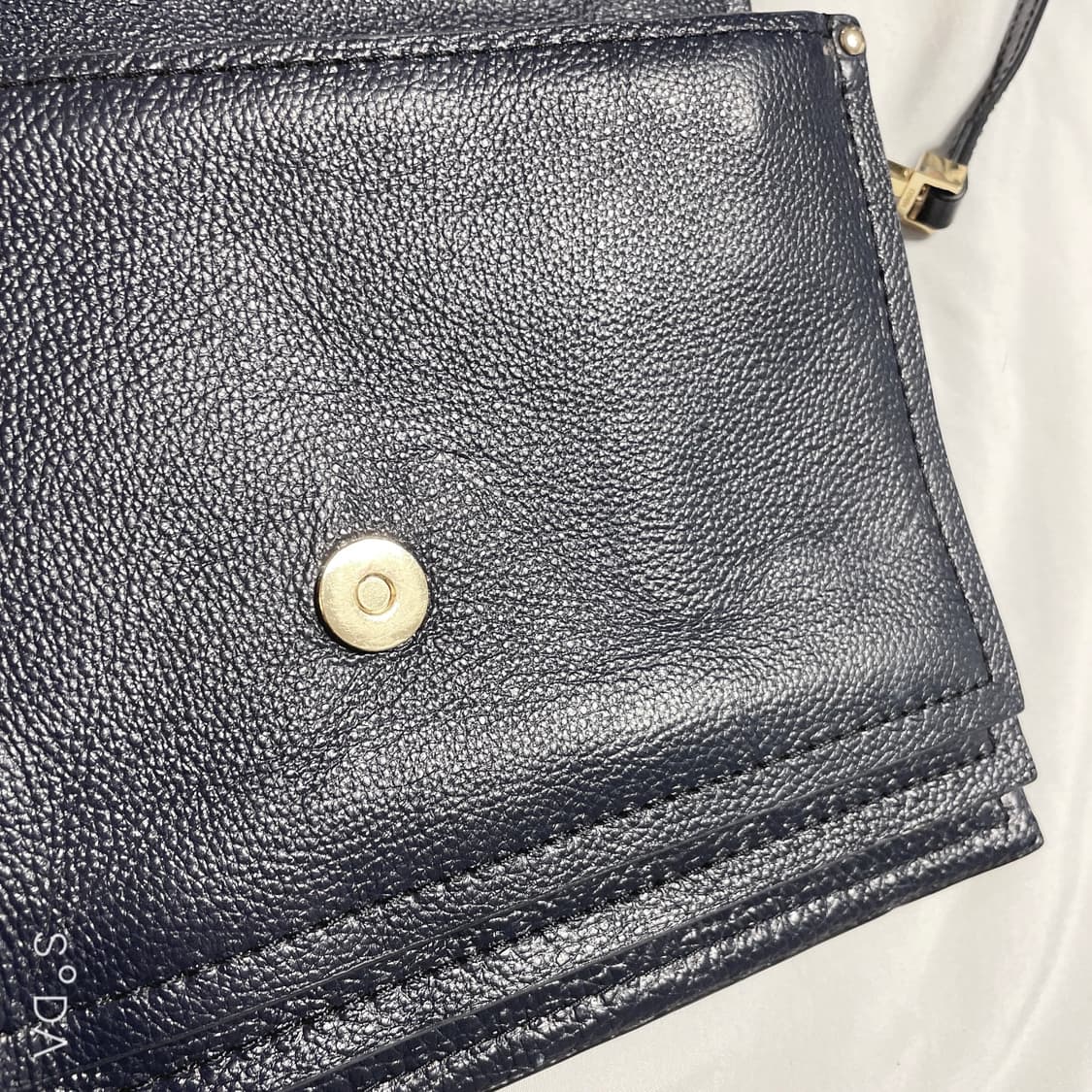 겐조 가죽 크로스백 상품이미지4