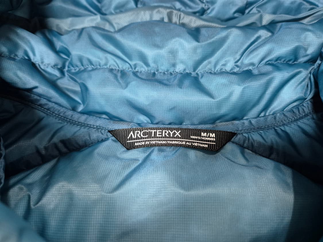 아크테릭스 세륨 후디 경량 패딩 M[하자] 상품이미지4