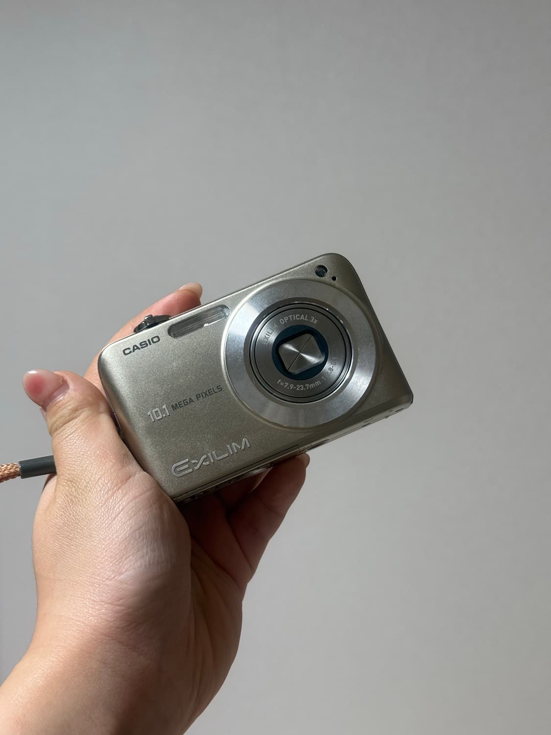 르세라핌 홍은채 디카 / 카시오 엑슬림 z1050 빈티지 디지털카메라 상품이미지6
