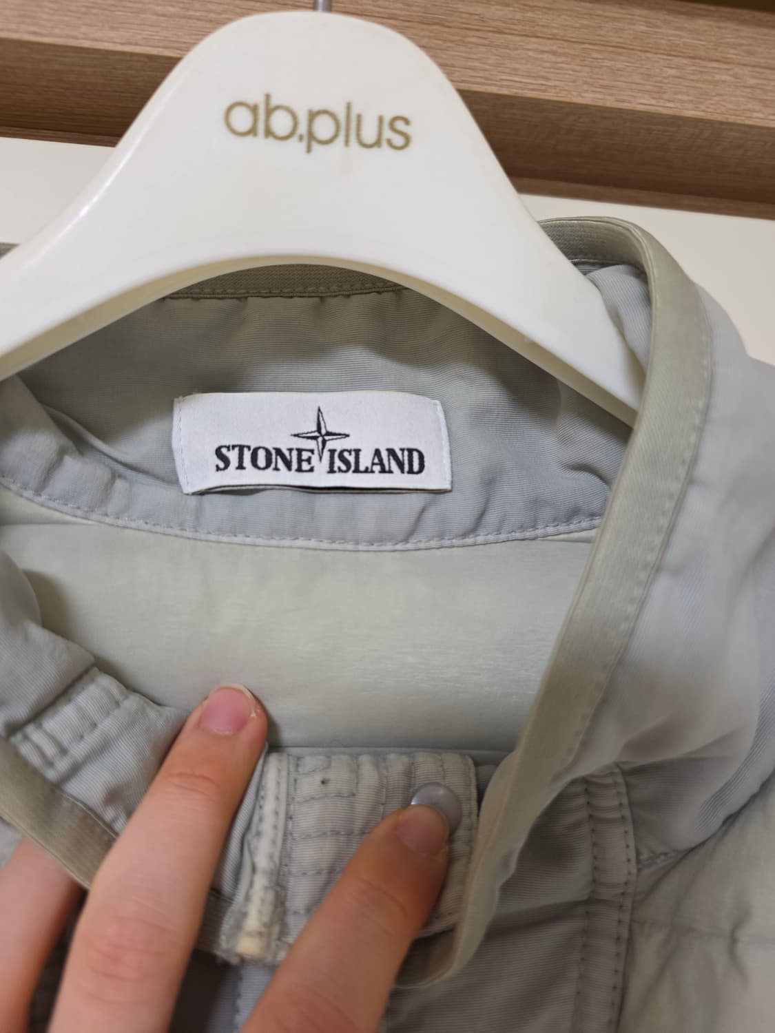 스톤아일랜드 룸우븐 논 후드 경량패딩 상품이미지4