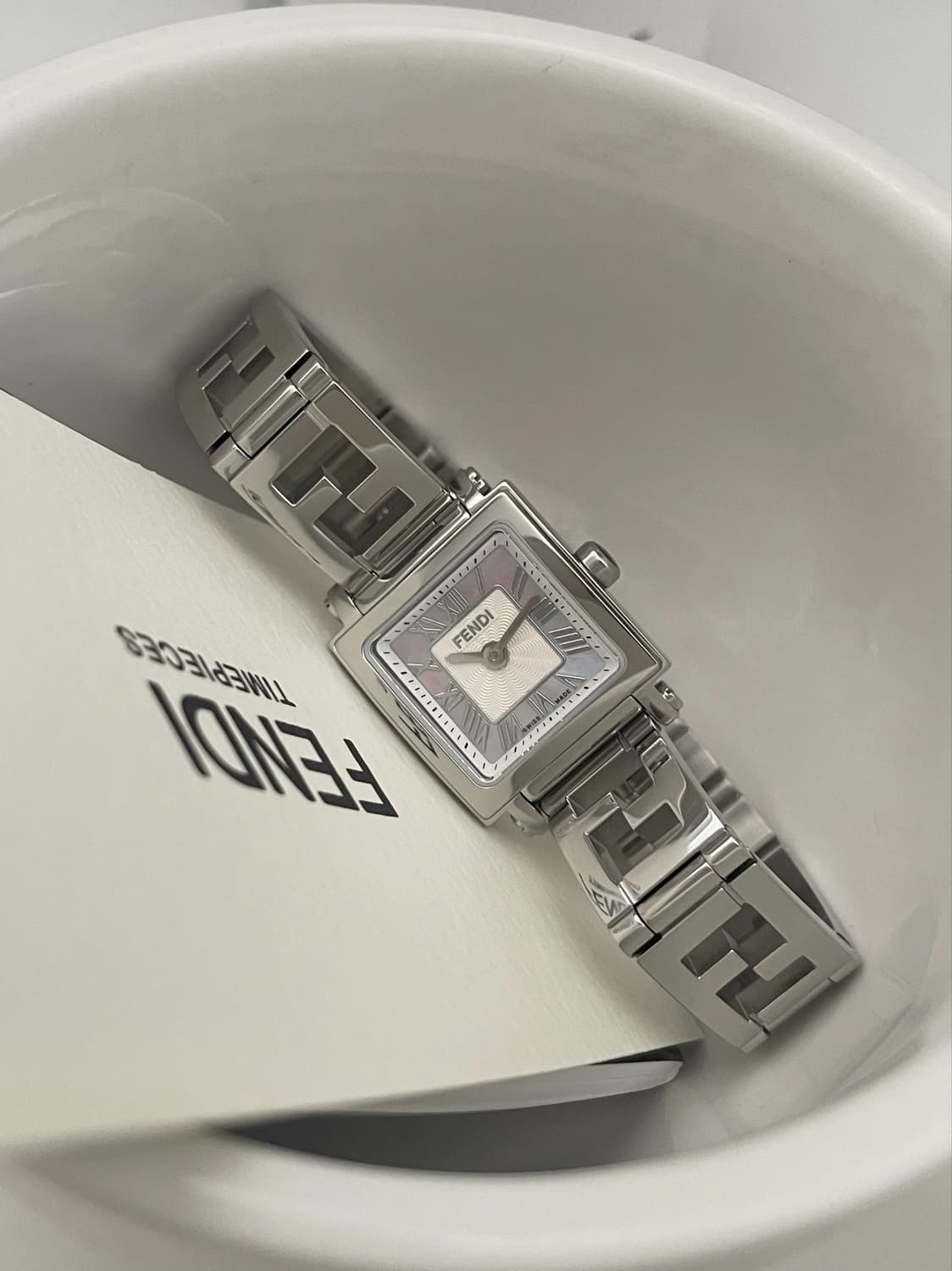 FENDI New quadro watch / 펜디 뉴콰드로 시계 상품이미지1