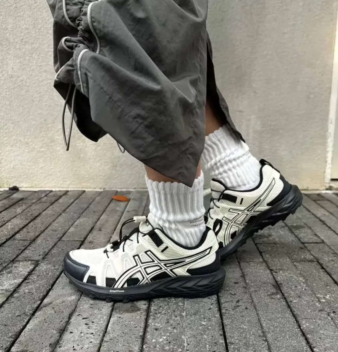 (235) 아식스 젤 소노마 FE 운동화-화이트블랙 상품이미지1