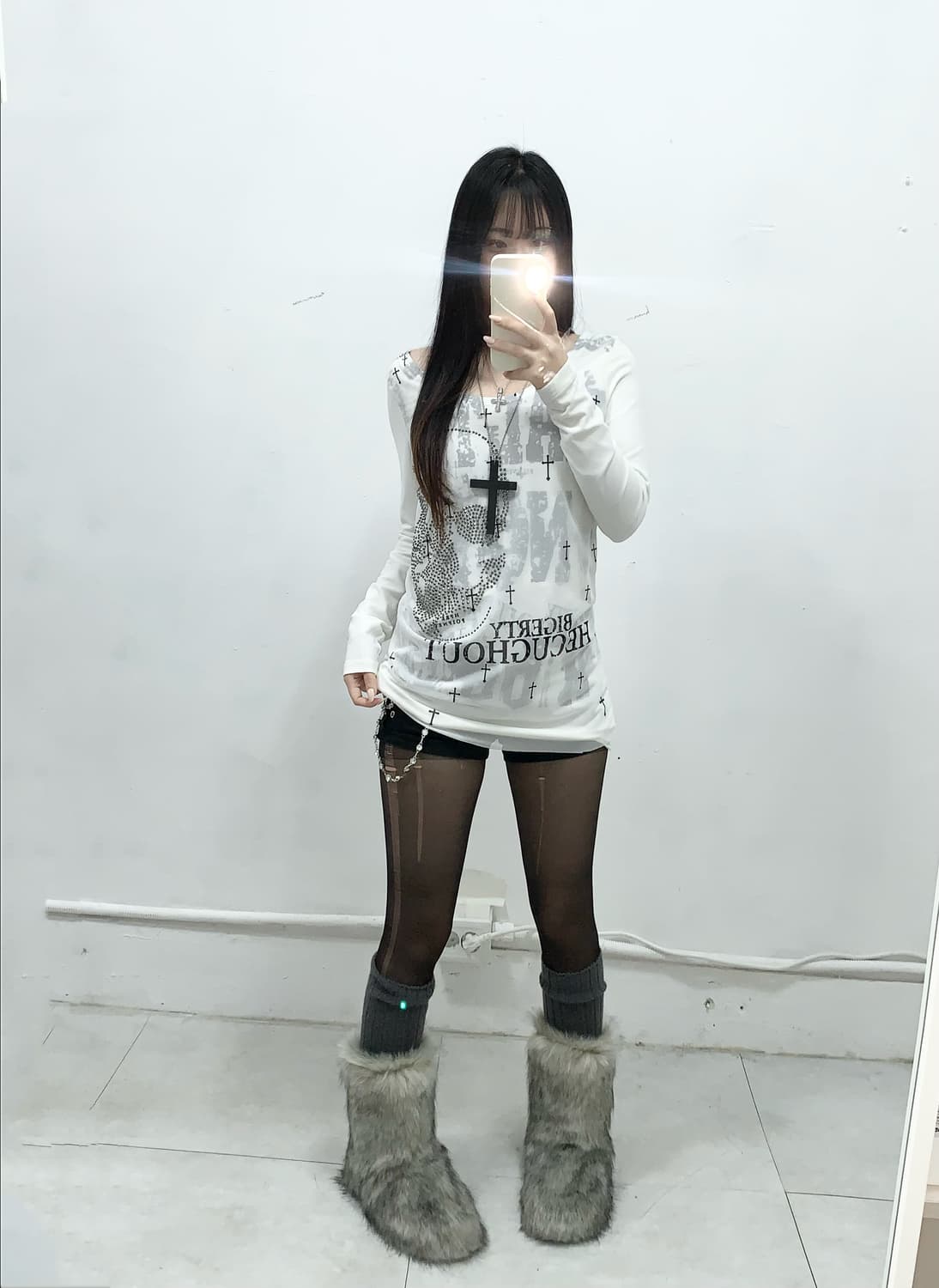 [GIRLS TEES] 스컬 큐빅 고딕 레터링 롱슬리브 상품이미지2