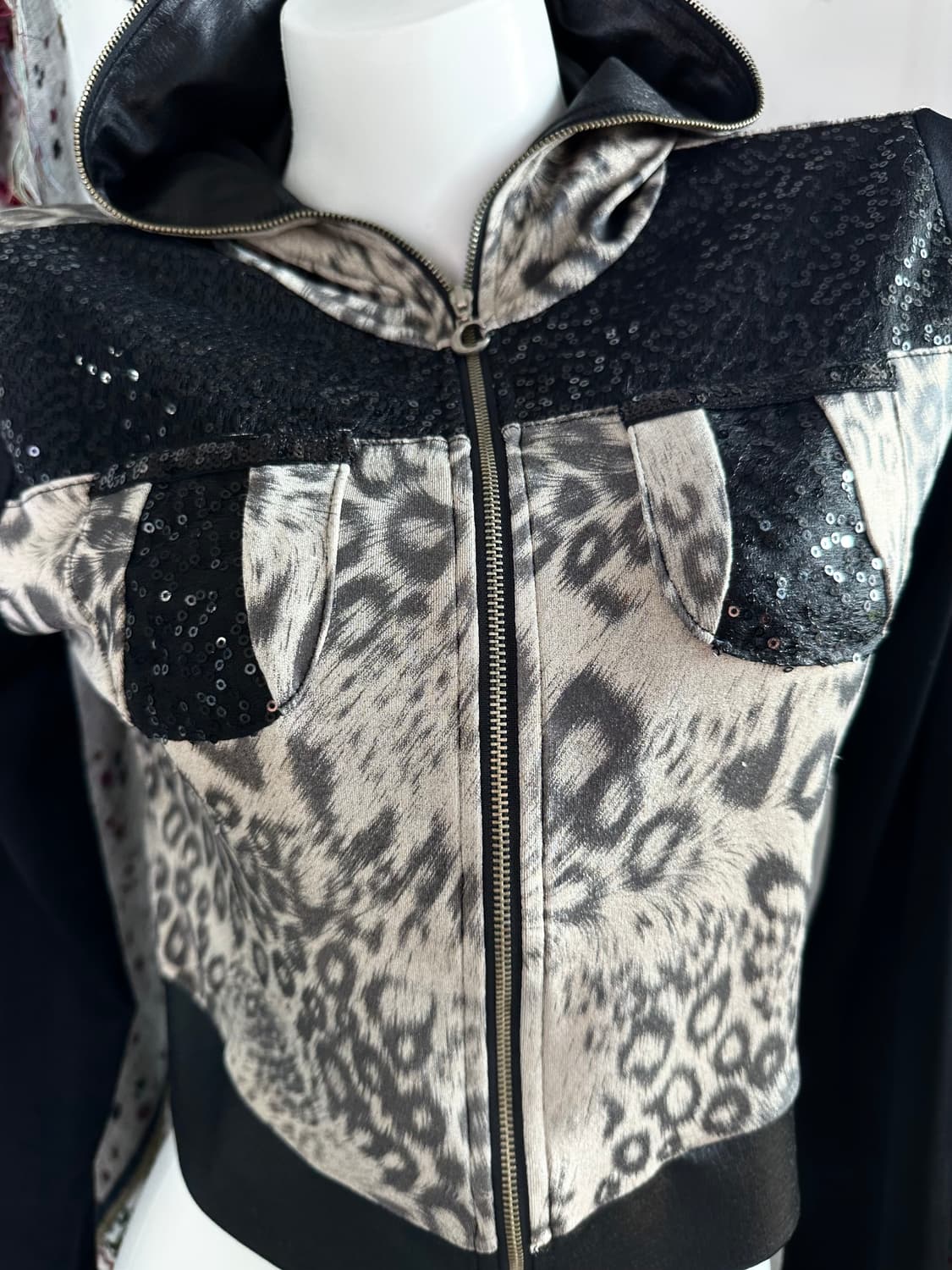 레오파드 믹스 크롭 후드 집업 상품이미지5