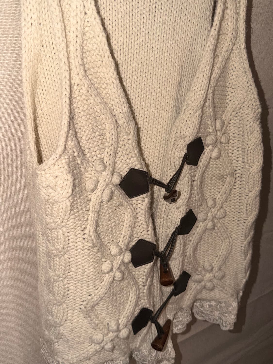 빈티지 모리걸 폼폼 레이스 니트 쪼끼 베스트 상품이미지1