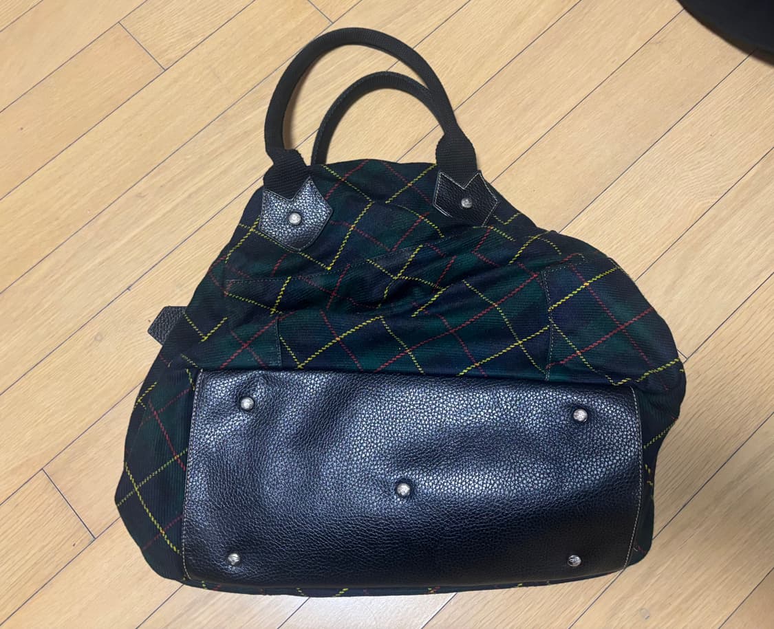 비비안웨스트우드 체크 토트백 상품이미지2