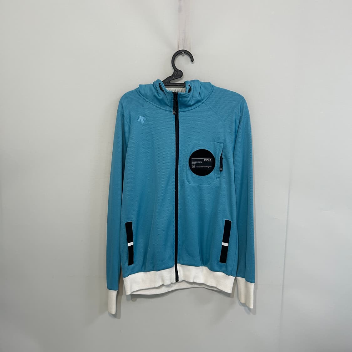 데상트 남성 후드 집업 100 상품이미지1