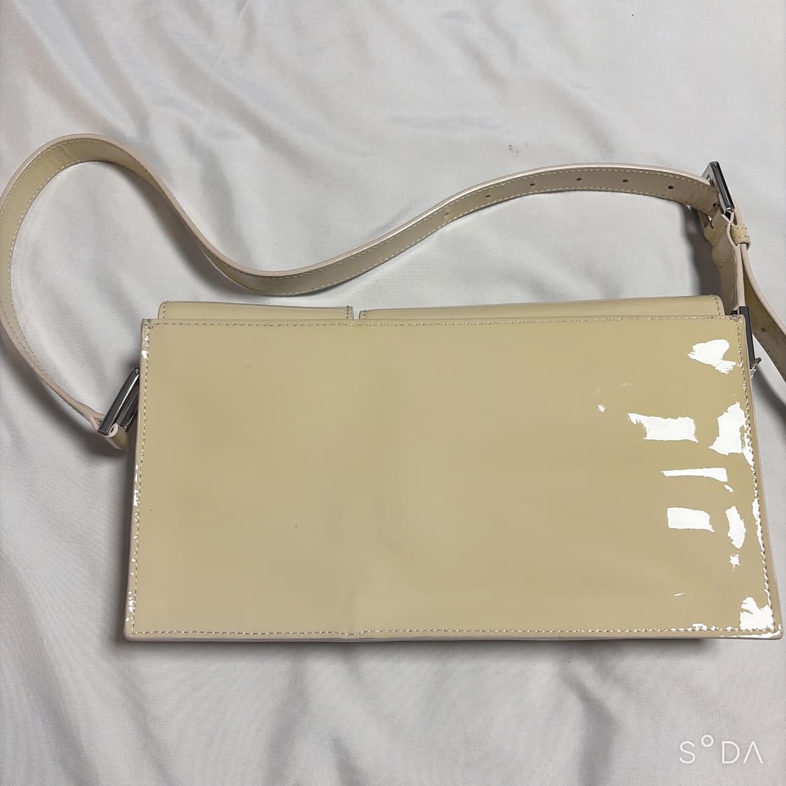 바이파 에나멜 빌리백 크로스백 상품이미지2