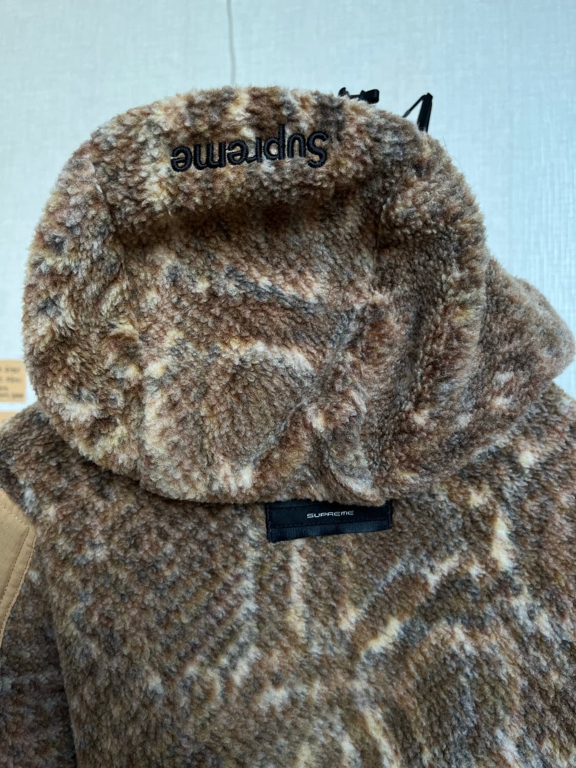 슈프림 x 나이키 ACG 플리스 풀오버 골드 스네이크스킨 - 22FW 상품이미지4