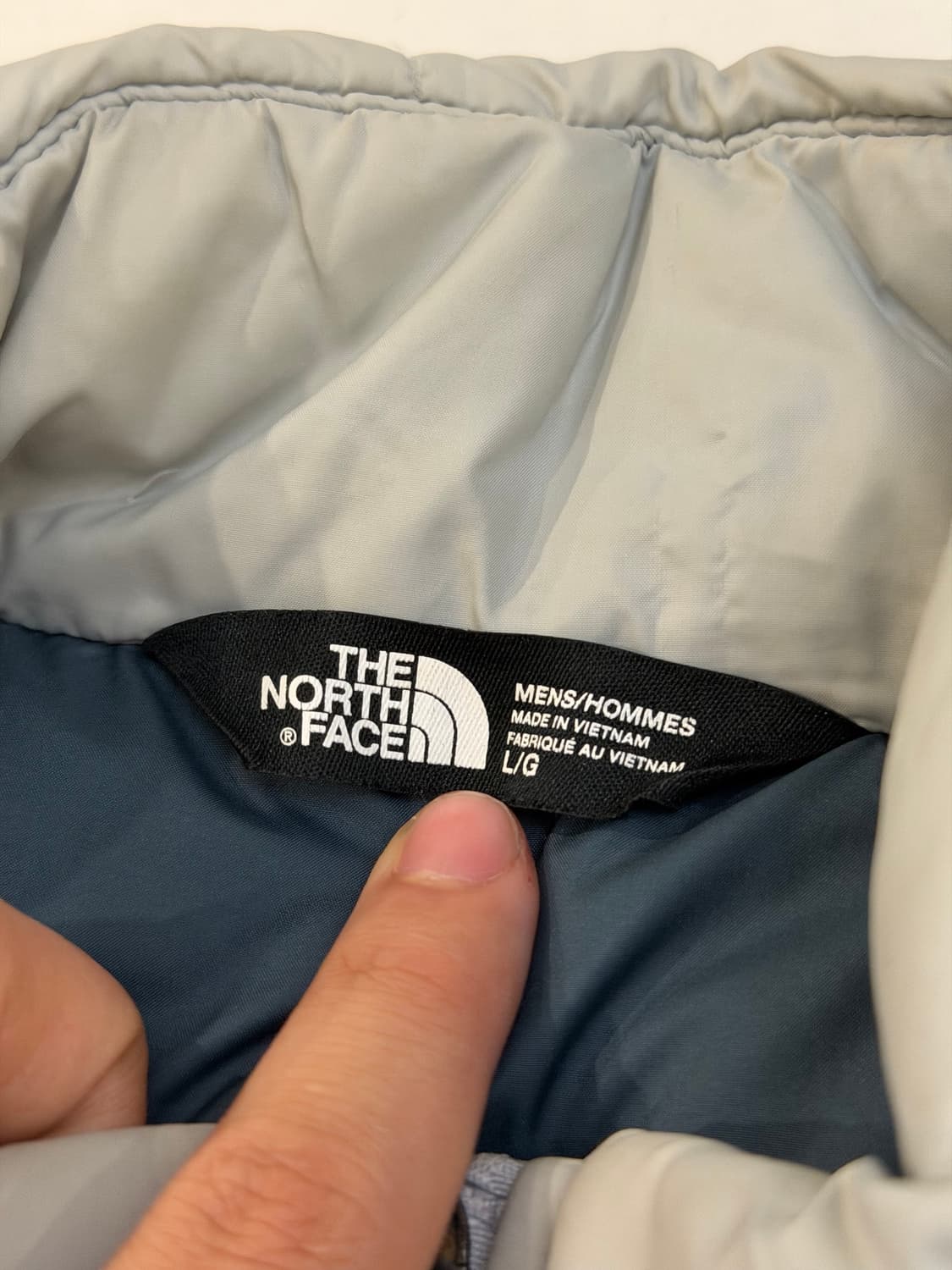 해외판) 노스페이스 550필 구스다운 경량패딩 그레이 상품이미지8