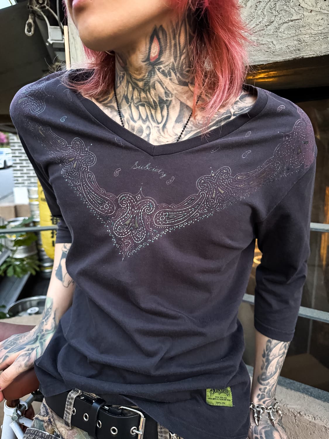 Paisley V-Neck T-shirt 상품이미지2