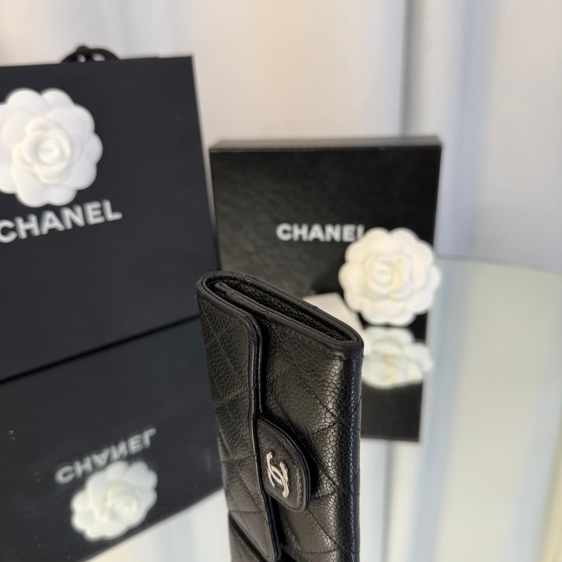 [정품] 샤넬 클래식 카드 홀더 그레인드 카프스킨 & 실버 메탈 블랙 상품이미지6