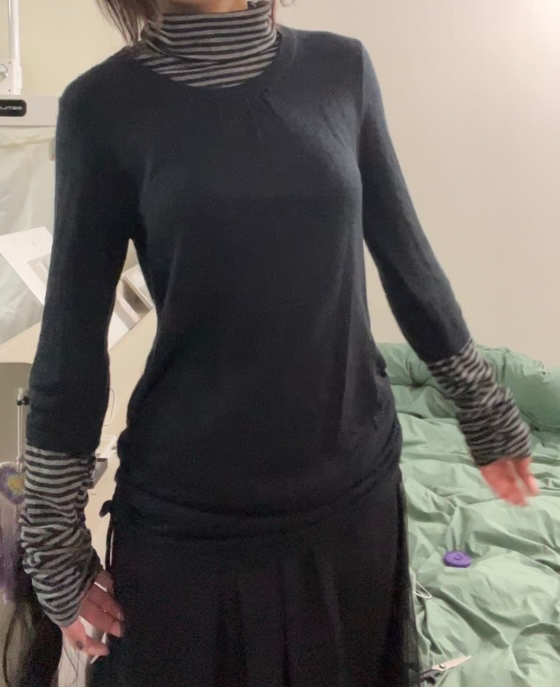 스트라이프 레이어드 셔링 롱 슬리브 모리걸 상품이미지7