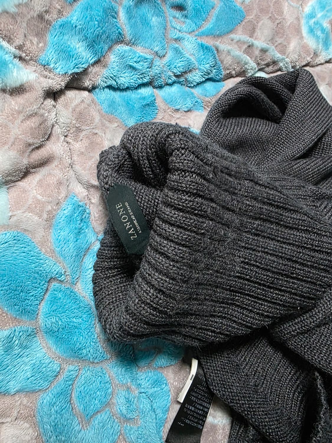 자노네 니트 판매합니다 상품이미지4