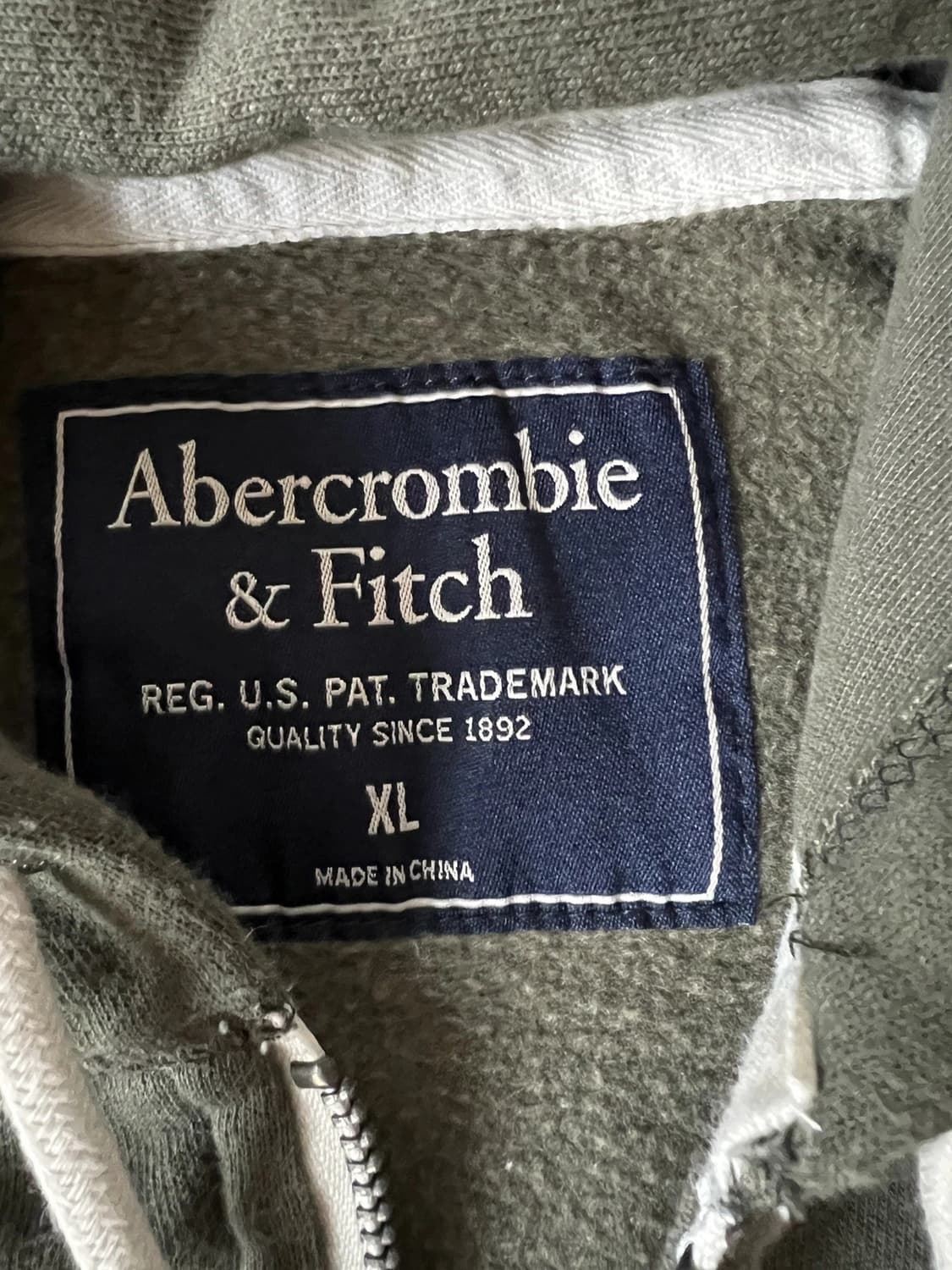 아베크롬비 앤 피치 그래픽 풀집 후드 상품이미지2