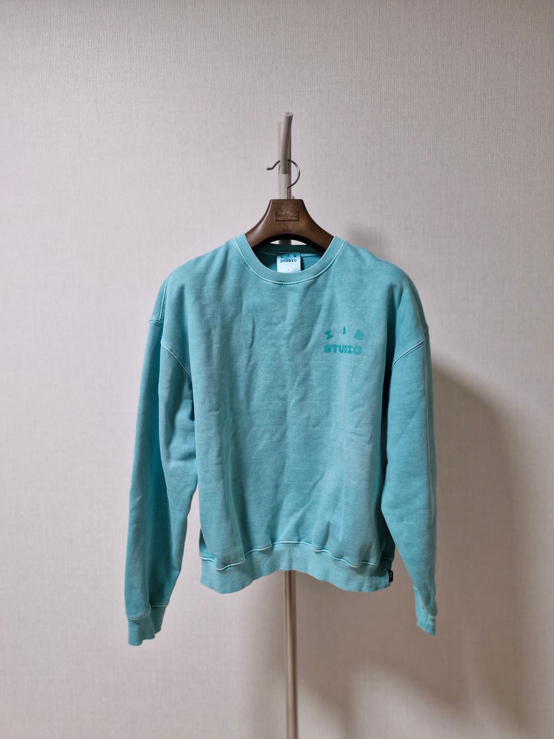 아이앱 스튜디오 기모 피그먼트 맨투맨 티셔츠 L 상품이미지1