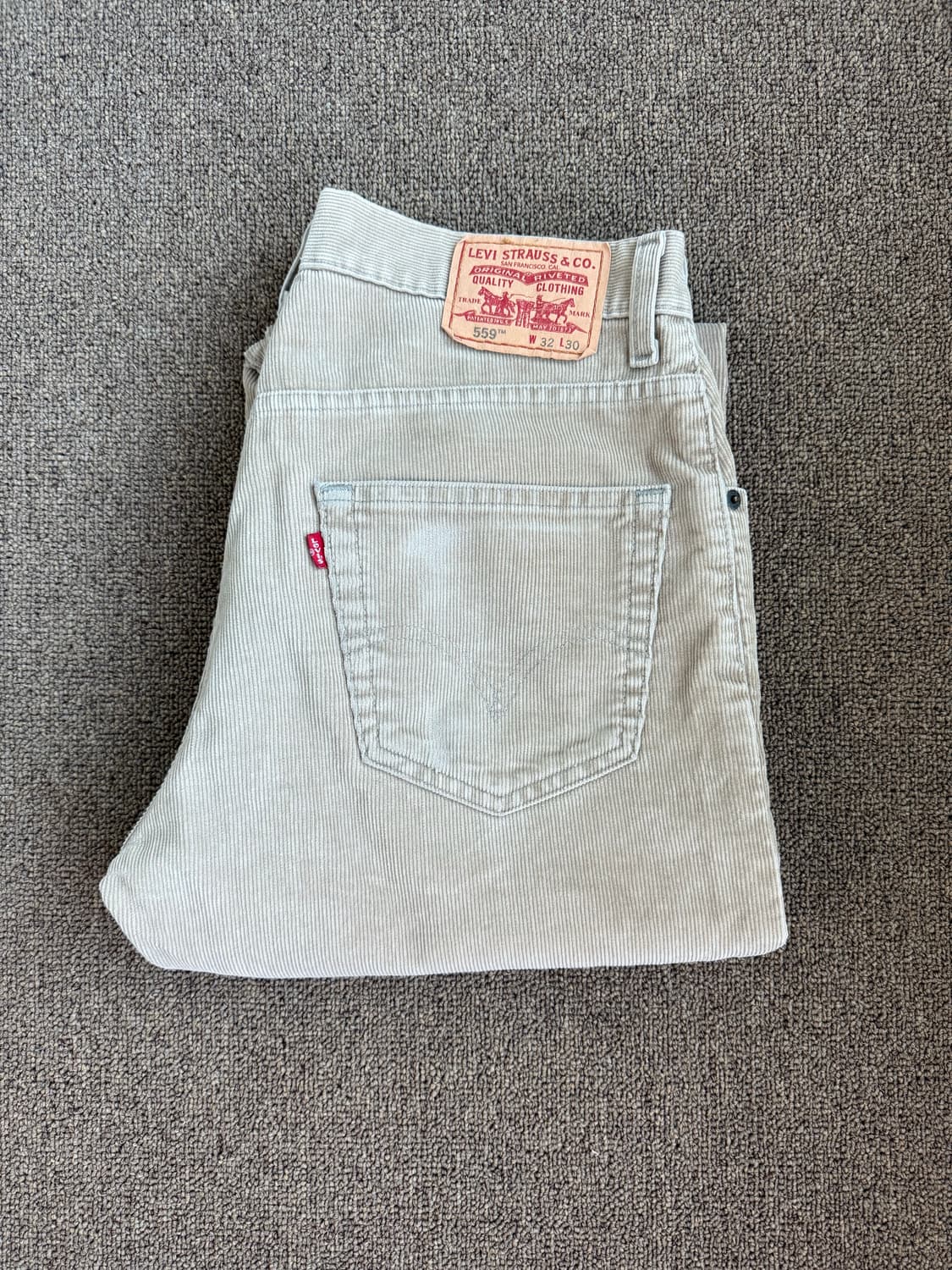 Levis 559 릴렉스 스트레이트 핏 리바이스 베이지 코듀로이 팬츠 상품이미지1