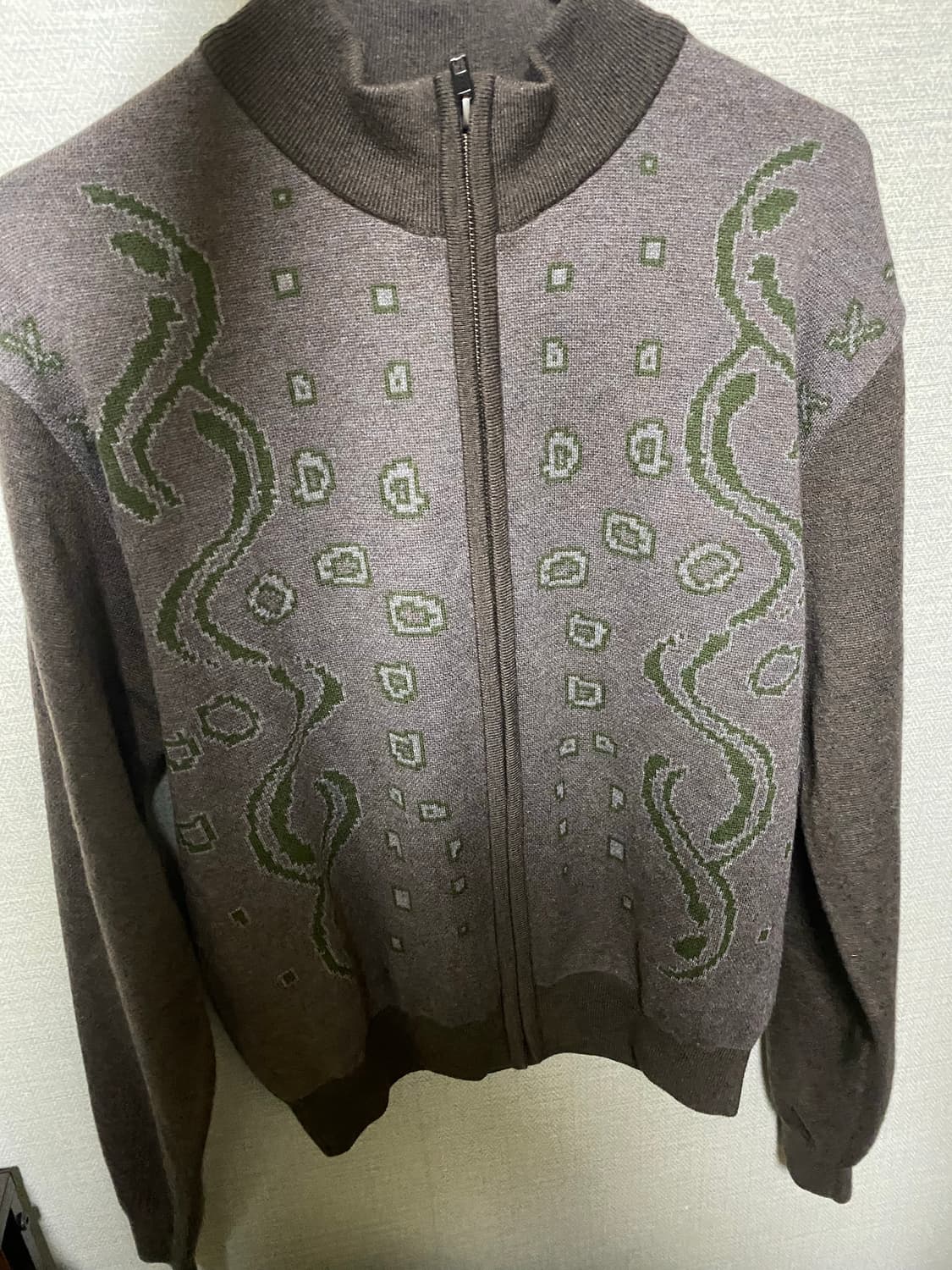 혜인서 그래픽 집업 2사이즈 판매 상품이미지1