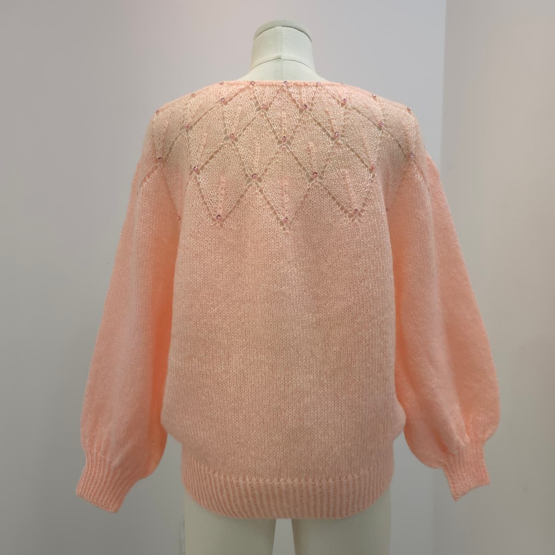 모헤어 피치핑크 비즈 펀칭 니트 상품이미지2