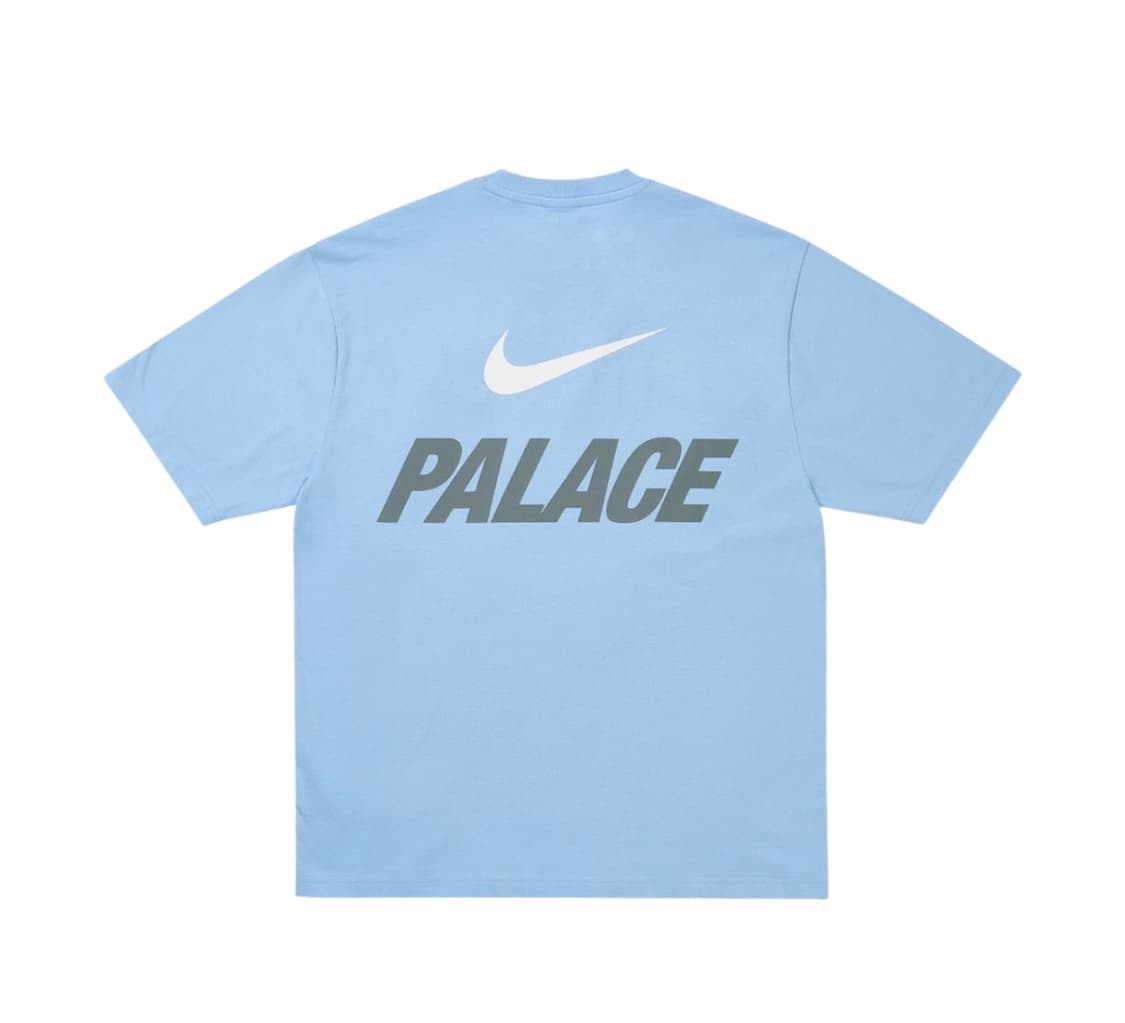 L 팔라스 x 나이키 폰트 스우시 티셔츠 스카이 블루 - 26SS 상품이미지1