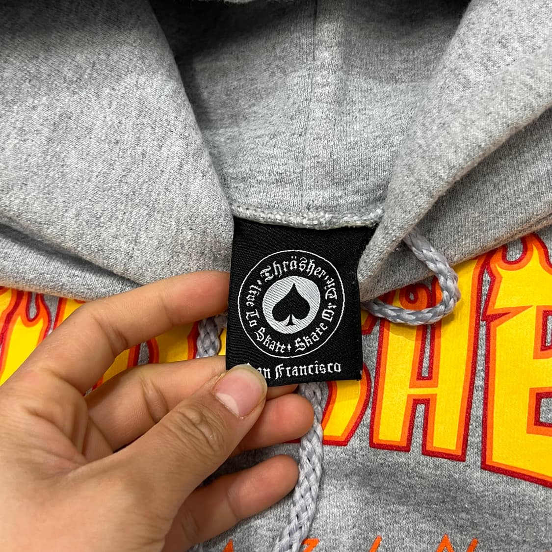 [95] 트레셔 후드티 상품이미지3