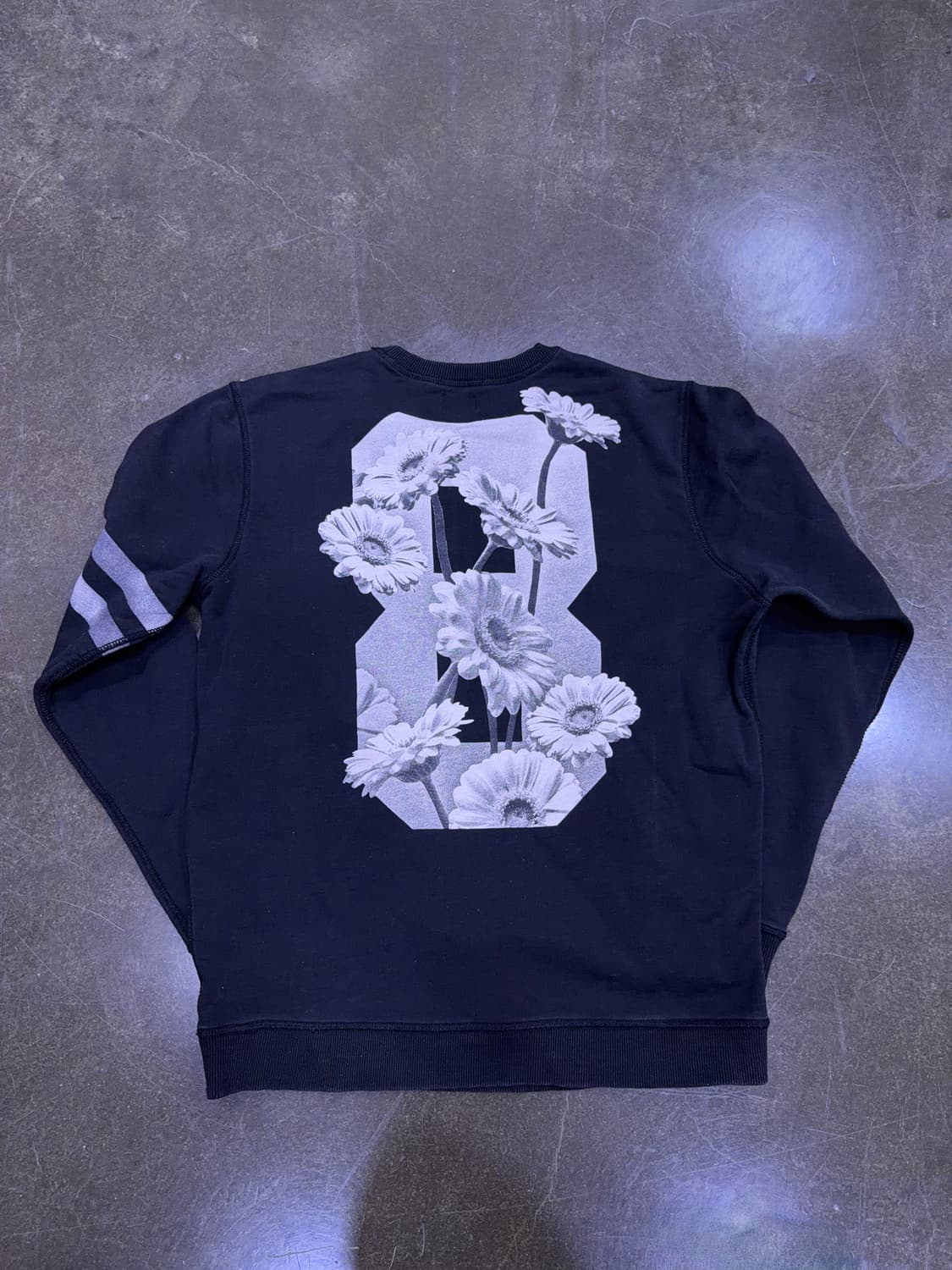 디젤 플로랄 7 플라워 8 프린팅 맨투맨 스웻셔츠 블랙 XL 상품이미지2