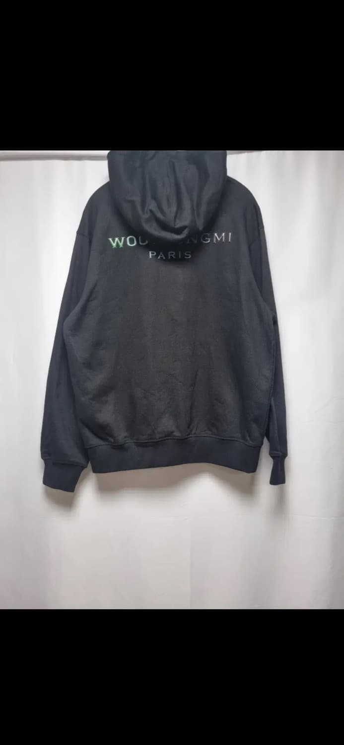 우영미 그라데이션 엠보싱 백로고 후드티 상품이미지2